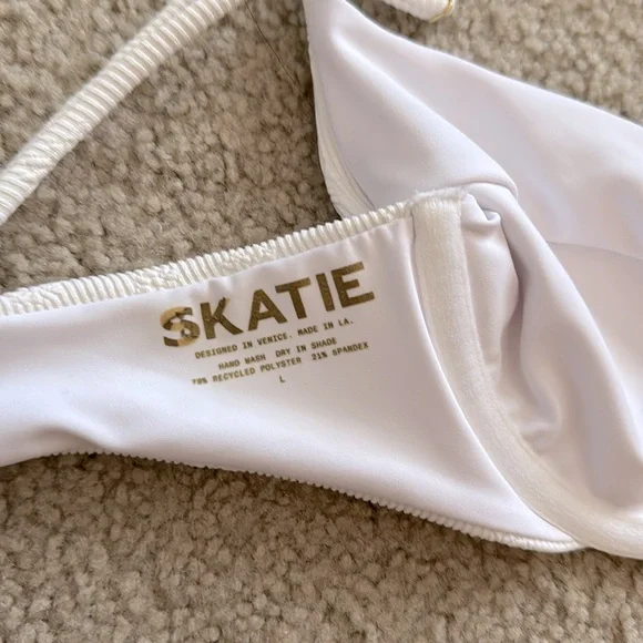 Skatie Kate Honeymoon swimsuit top - Picture 6 of 8